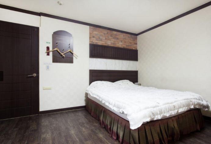 Bali Motel Тэджон Экстерьер фото