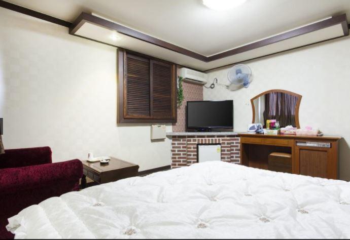 Bali Motel Тэджон Экстерьер фото
