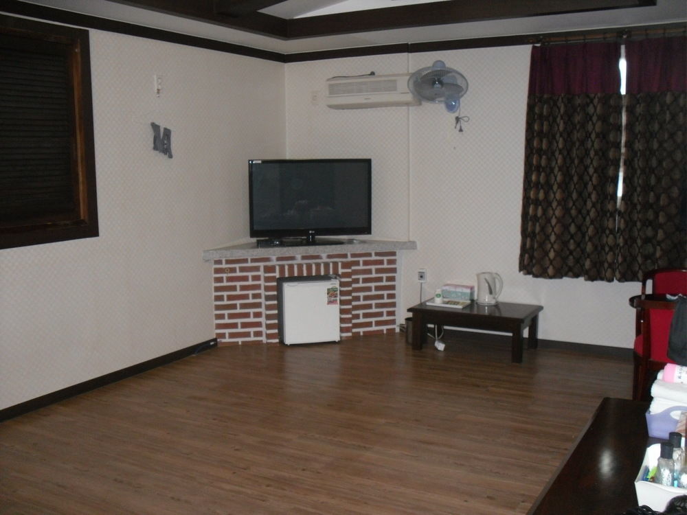 Bali Motel Тэджон Экстерьер фото