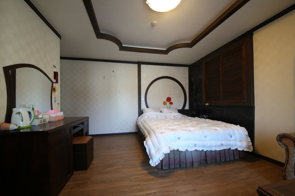 Bali Motel Тэджон Экстерьер фото
