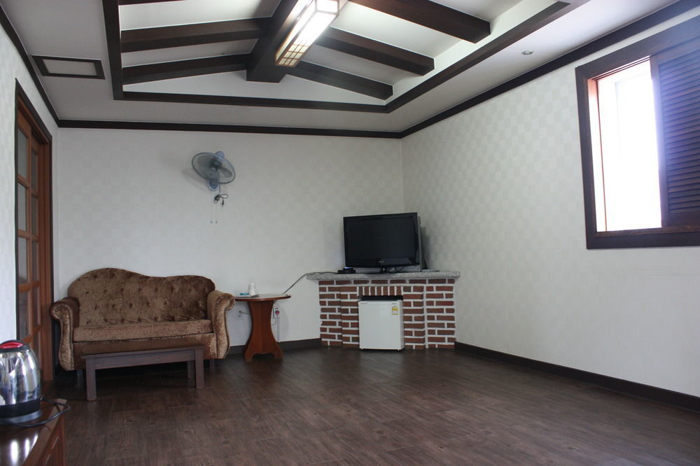 Bali Motel Тэджон Экстерьер фото
