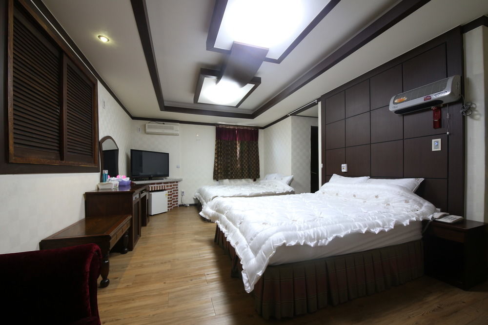Bali Motel Тэджон Экстерьер фото
